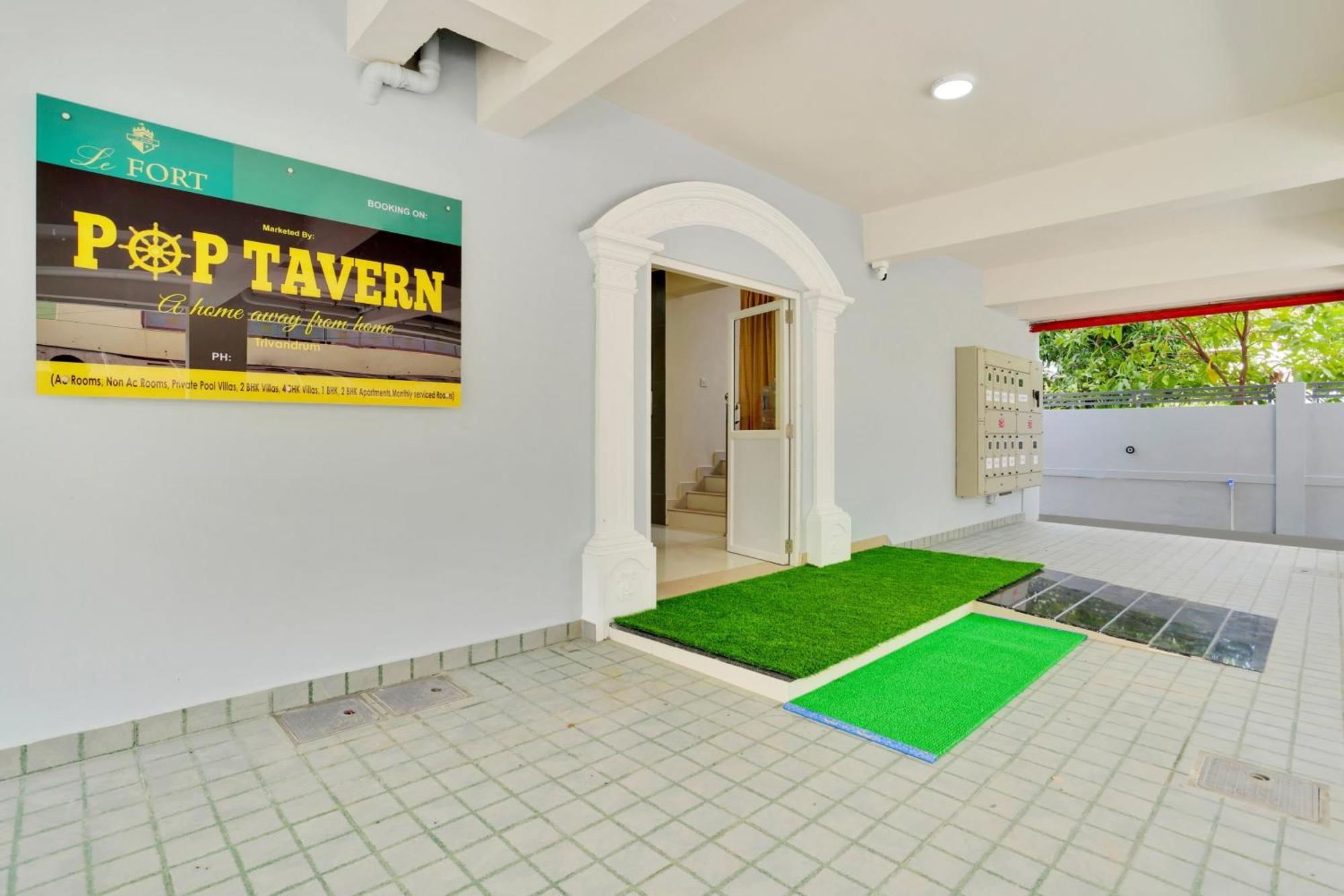 Collection O Lefort Luxe By Poptavern Hotel Thiruvananthapuram Exterior photo